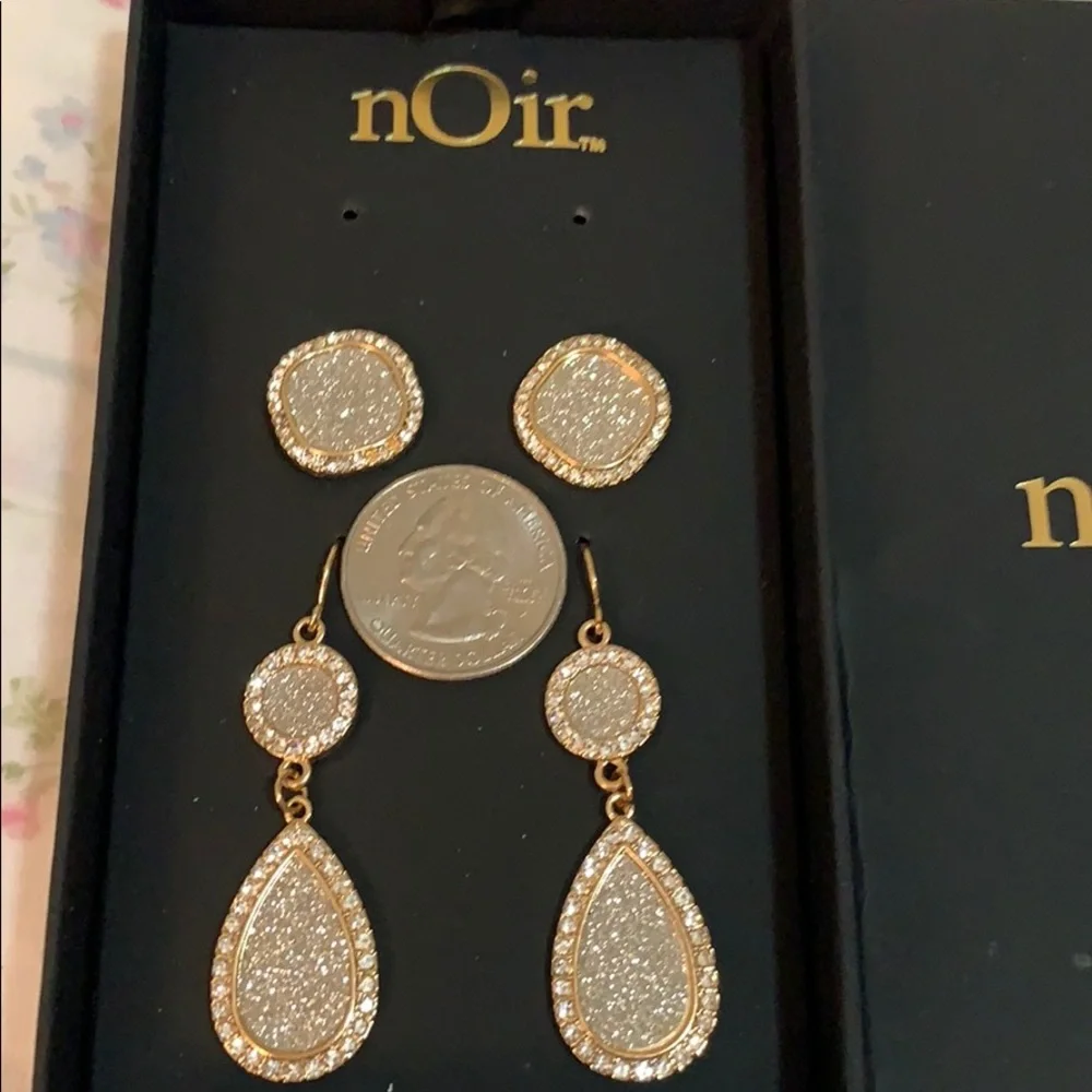 CLEARANCE: nOir Sparkling Earring Set - flaw in 1 out of the 4 earrings - Picture 8 of 9